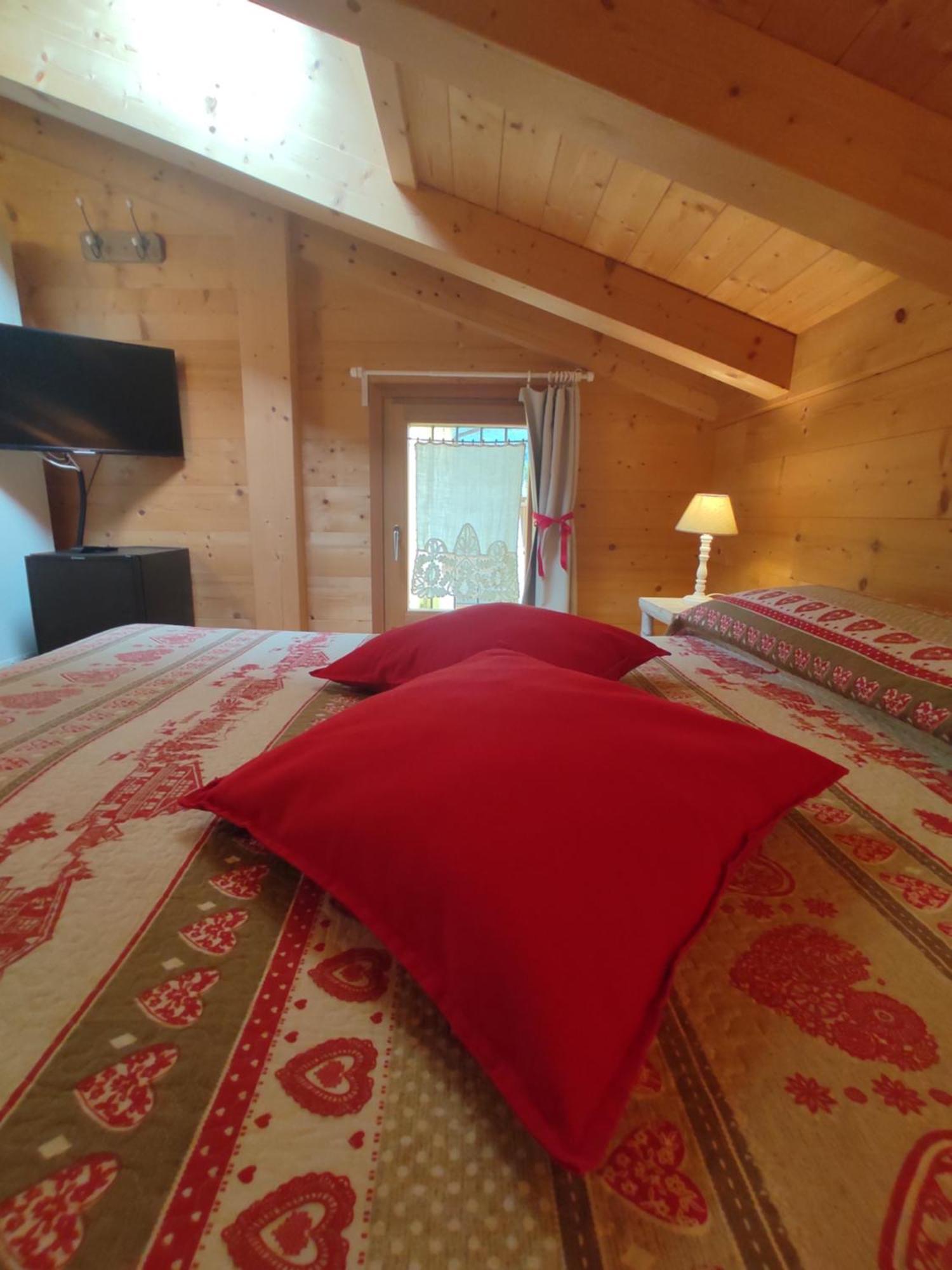 Agriturismo La Soglia Del Parco Ranica Luaran gambar